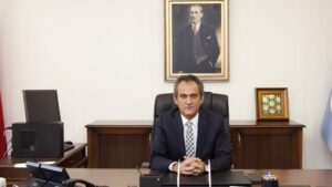 Ziya Selçuk’un yerine Milli Eğitim Bakanı olarak atanan Mahmut Özer kimdir?
