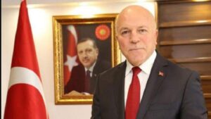 AKP’li Mehmet Sekmen’den İyi Parti’ki Melih Kırkpınar’a televizyon yayınında hakaret