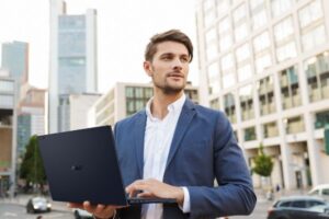 ASUS, OLED ekranlı 6 yeni modelin  tanıtımını yaptı