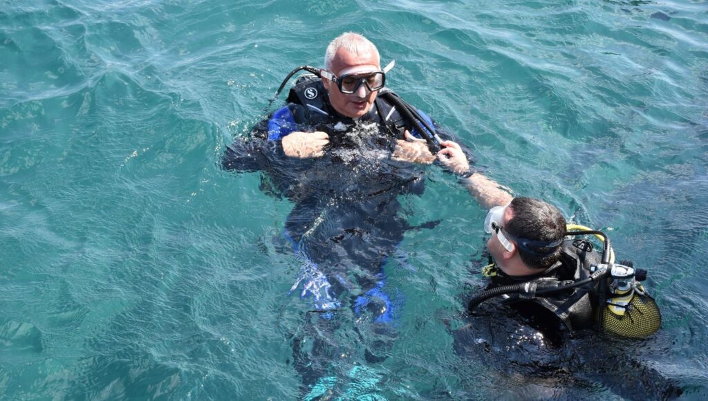 Bakan Ersoy, Osmanlı dönemi gemi batığına dalış yaptı