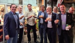 Brezilya Devlet Başkanı Jair Bolsonaro, New York’ta pizzacıya alınmadı