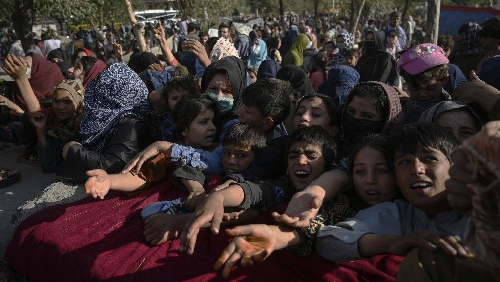 Çin’den Afganistan’a 31 milyon dolarlık gıda ve aşı yardımı