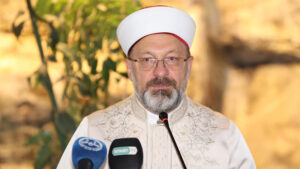 Diyanet İşleri Başkanı duyurdu; üniversite kampüsleri, öğrenci yurtları ve hastanelerde Kur’an kursu açılacak