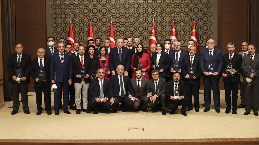 Erdoğan’ın dağıttığı “medya ödülleri”nde dikkati çeken değişiklik
