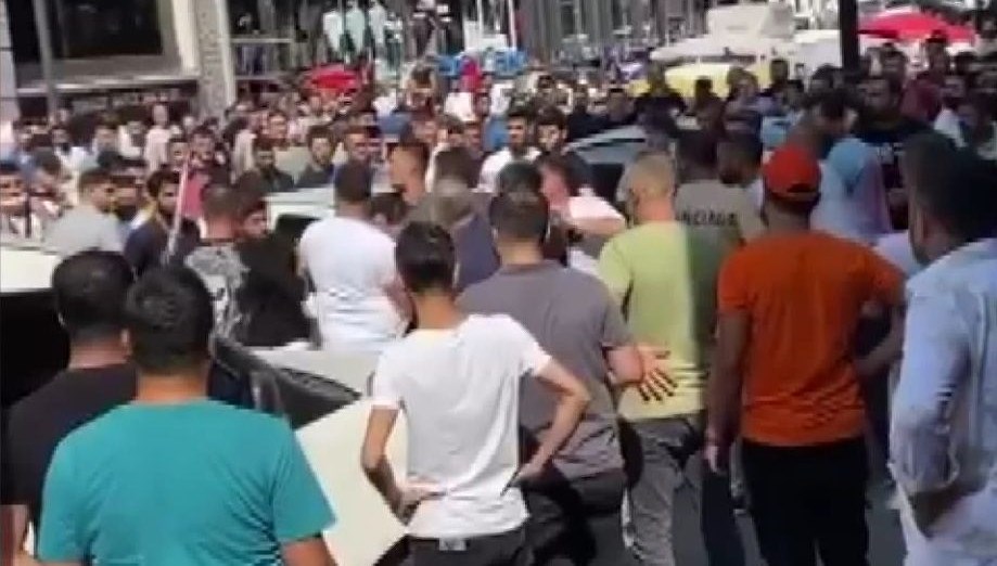 Esnafla nakliyeciler arasında satırlı kavga