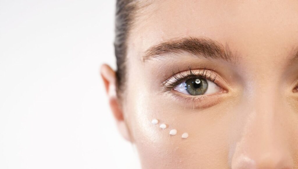 Göz altı morlukları neden olur, nasıl geçer? (Göz altı torbalarına ne iyi gelir?)