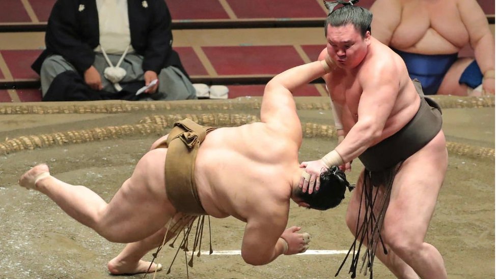 Hakuho: Japonya’nın emekliliğini açıklayan yenilmez sumo güreşçisi