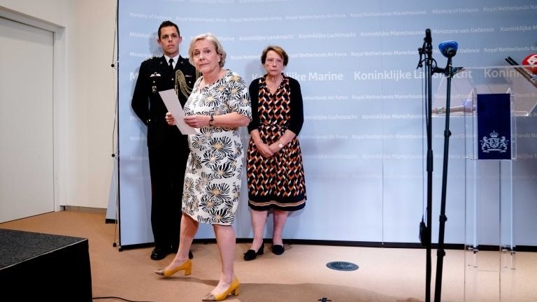 Hollanda’da Afganistan krizi: Dışişleri Bakanı Kaag’ın ardından Savunma Bakanı Bijleveld de istifa etti