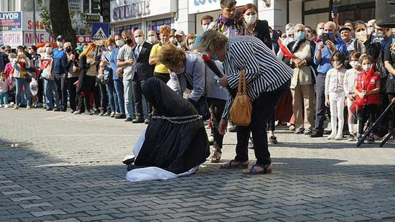 İçişleri Bakanlığı, temsil nedeniyle Edremit kaymakamını merkeze çekti