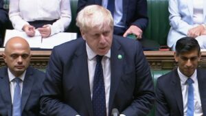 İngiltere Başbakanı Johnson neden seçim vaadini çiğnemek zorunda kaldı, sosyal güvenlik planı niçin eleştiriliyor?