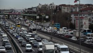 İstanbul trafiğinde yağmur etkisi: Erken başladı