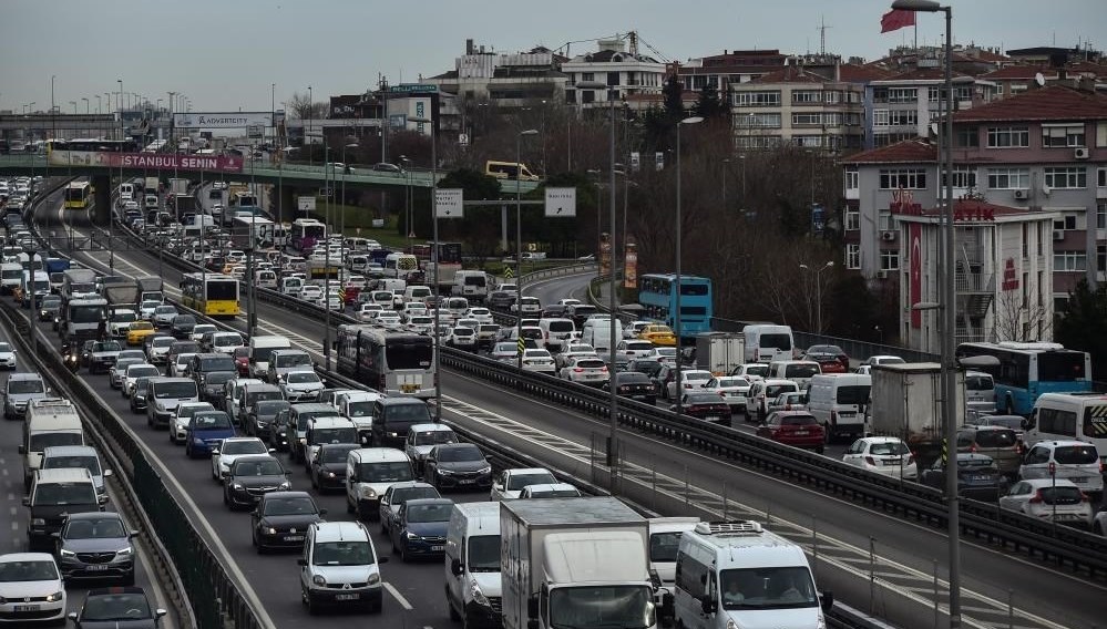 İstanbul trafiğinde yağmur etkisi: Erken başladı