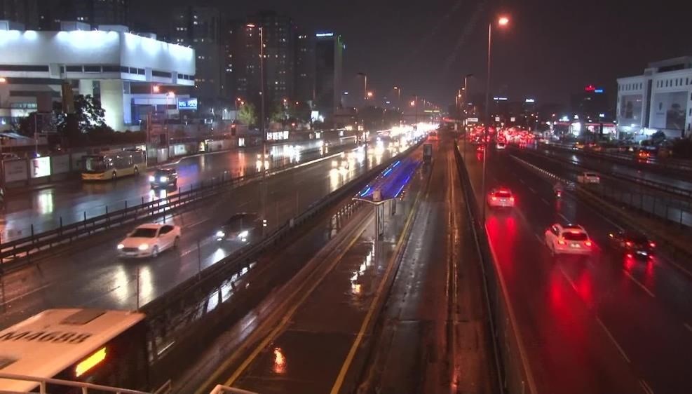 İstanbul’da kuvvetli sağanak etkili oluyor