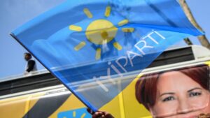 İYİ Parti’li Erdem: Akşener ‘Başbakanlığa adayım’ diyerek zor olanı üstleniyor, tercihinin ülkeyi yönetmek olduğunu söylüyor