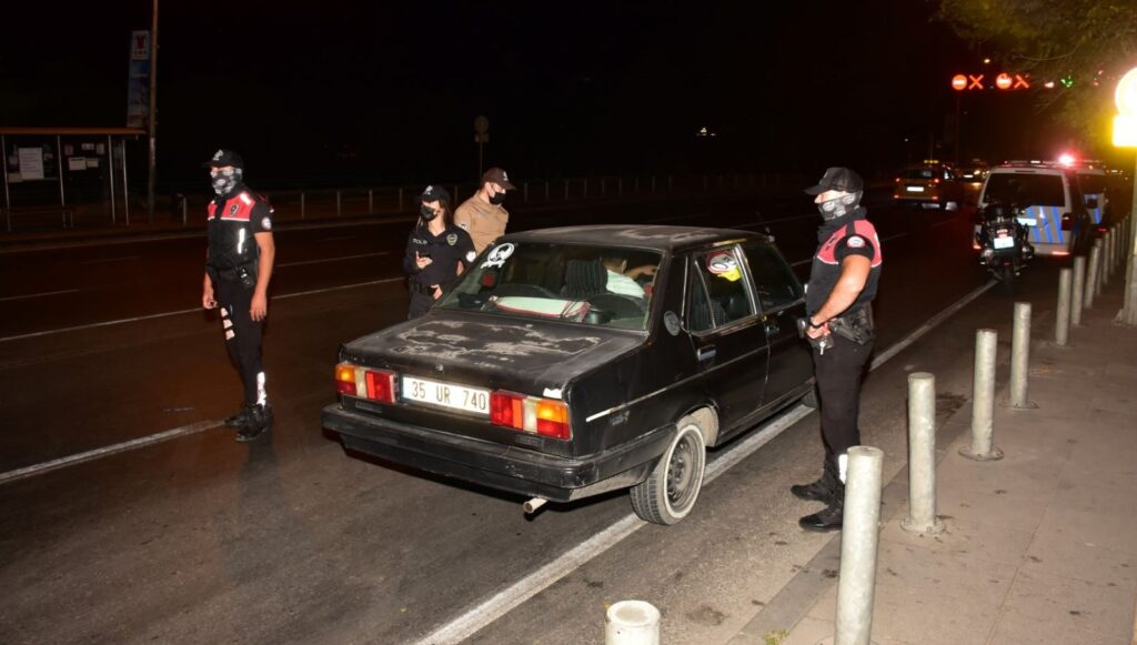 İzmir’de bin 200 polis ile huzur ve güven uygulaması