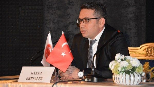 Karantinadaki hakim kalbine yenildi
