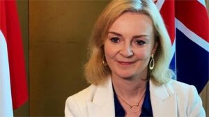 Liz Truss: İngiltere’nin tarihindeki ikinci kadın dışişleri bakanı