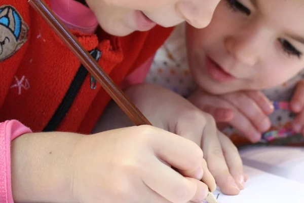 Okul alışverişinde ikinci el eşya dönemi