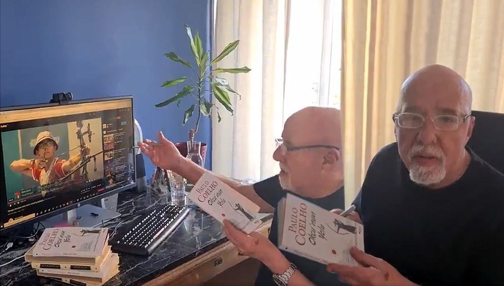 Paulo Coelho, Okçu’nun Yolu kitabını Mete Gazoz’a adadı