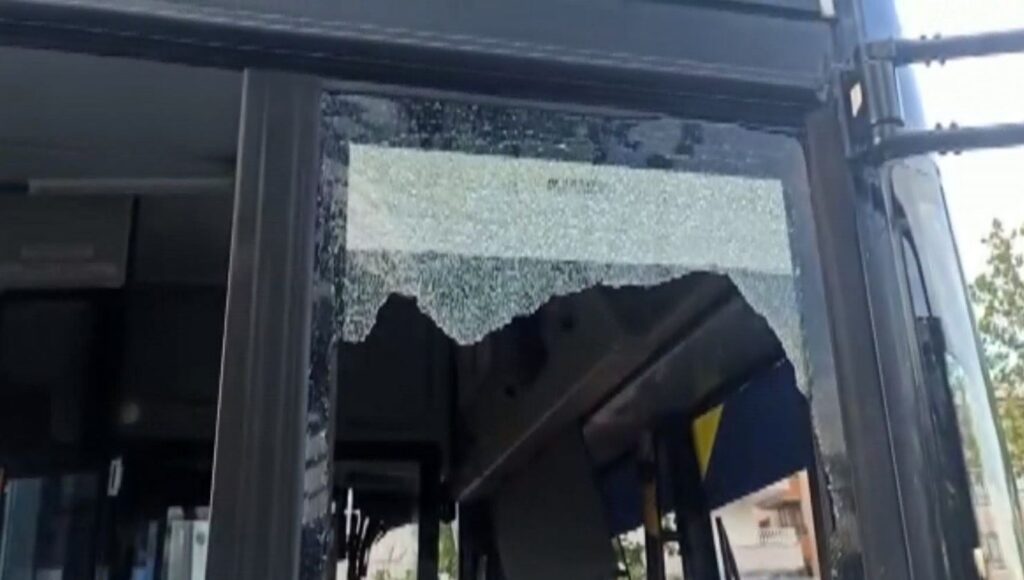 Şoförüyle tartıştığı belediye otobüsüne ateş açtı