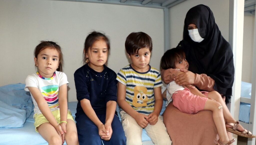 Taliban’dan kaçan Ferzana: Çocuklarımla dağlarda 3 gün aç ve susuz kaldık