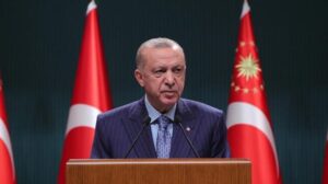 10 büyükelçi geri adım attı