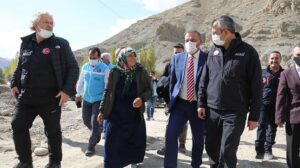 AFAD Başkanı Sezer’den Van’da sel bölgesinde inceleme