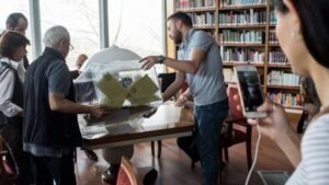 AKP’de oy verme sisteminin değişmesi tartışılıyor: ‘Zarfsız oy kullanmayı önermeyi düşünüyoruz’