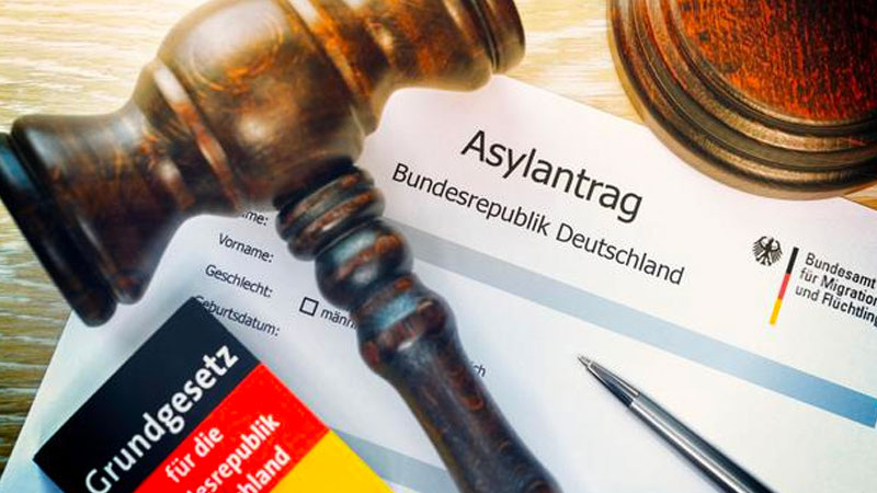 Almanya’ya 100 binden fazla iltica başvurusu