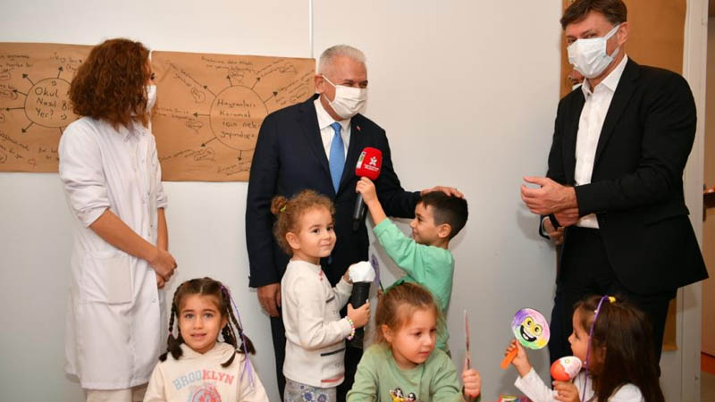 Binali Yıldırım’dan “Ne iş yapıyorsun?” diye soran anaokulu öğrencisine: İş arıyorum