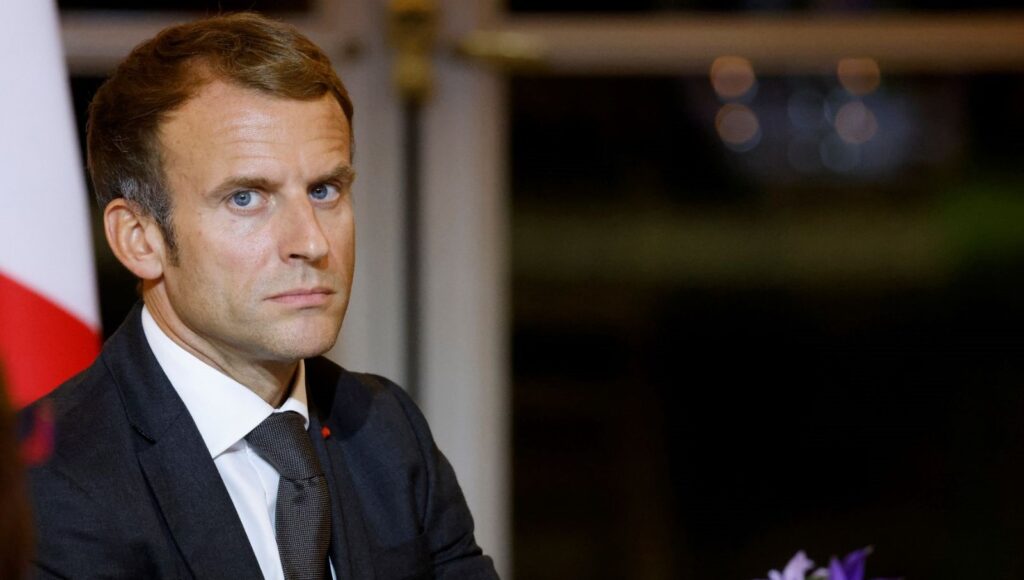 Cezayir’in Macron öfkesi: Hava sahası Fransız askeri uçaklara kapatıldı