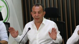 CHP’li Bolu Belediye Başkanı Özcan’dan ABD’ye tepki: Erdoğan’a ülke içinde muhalifiz ama mahallemizin çocuğunu başkasına dövdürtmeyiz