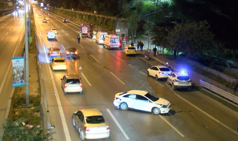 D-100 Karayolunda zincirleme kaza: 3 yaralı