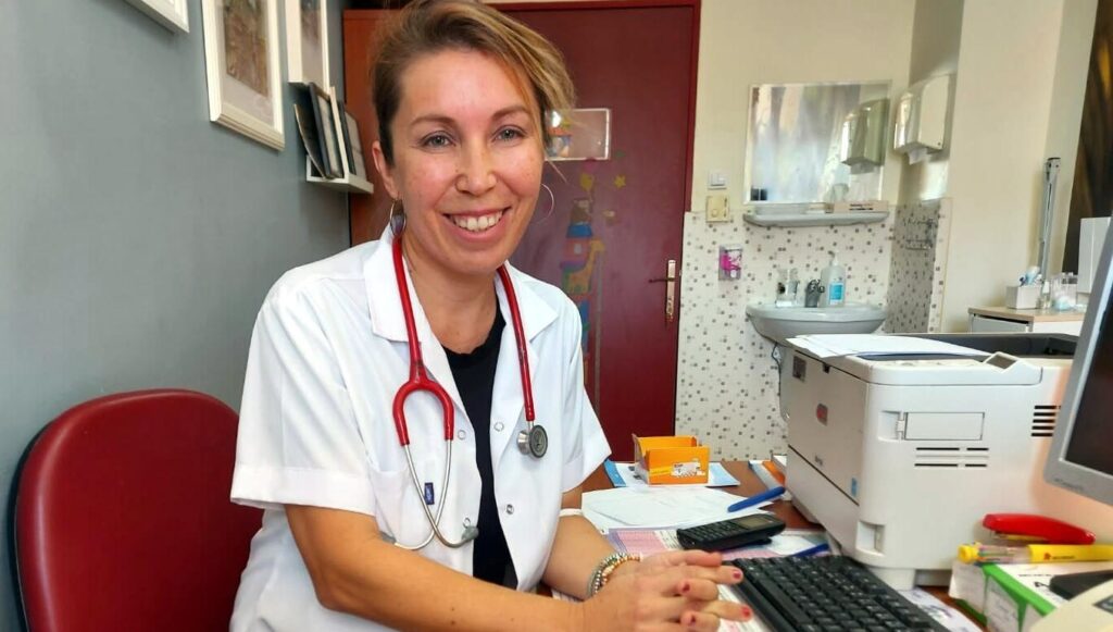 Doktoru tehdit etti, iki çocuğa bilgisayar karşılığında cezadan kurtuldu