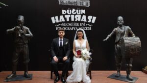 Edirne’de Rumeli ve Balkan düğünlerinin anlatıldığı Etnografya Müzesi’nde ilk nikah kıyıldı