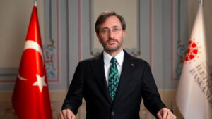 Fahrettin Altun’dan Facebook’un çökmesi hakkında açıklama: Yerli, milli ve güvenilir yazılımlara daha fazla yönelmeliyiz