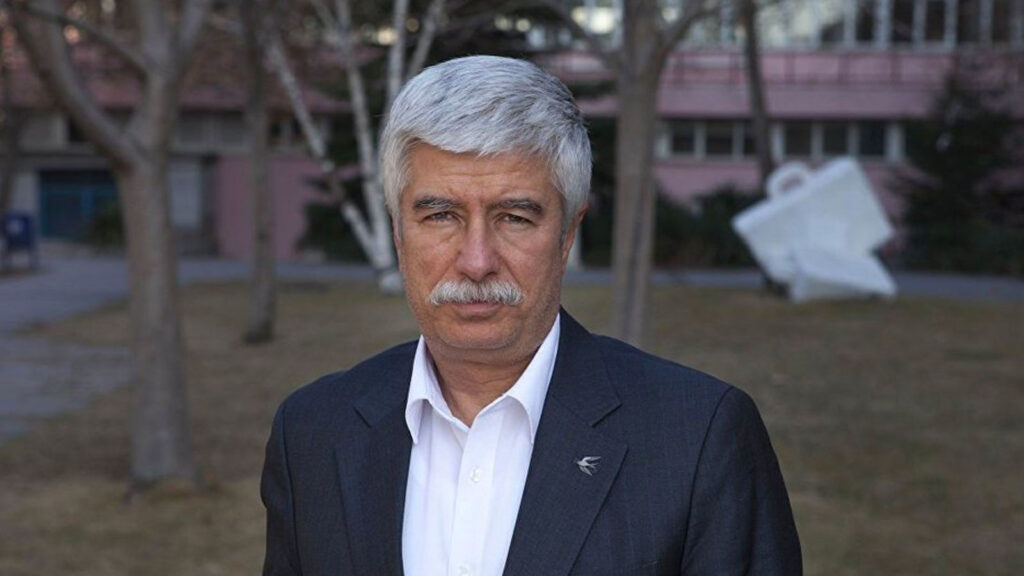 Faruk Bildirici: Pandora belgeleri ve Saray’ın müteahhidi Rönesans’ın yurtdışına milyonlar kaçırdığı haberlerinden iktidar medyasında satır yok