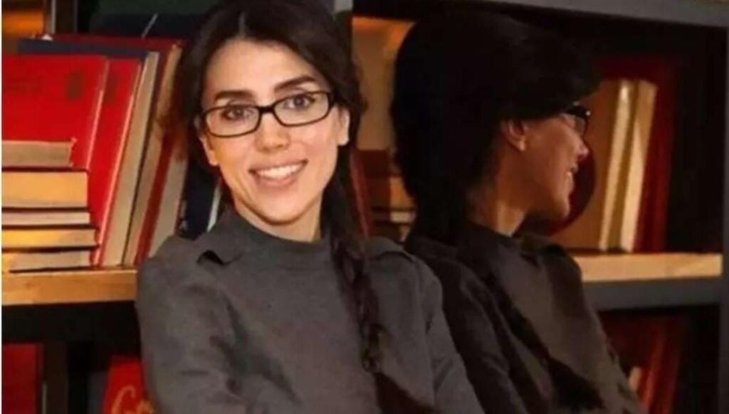 ‘Fi’nin yazarı Azra Kohen’den, Başak Sayan’a icra takibi