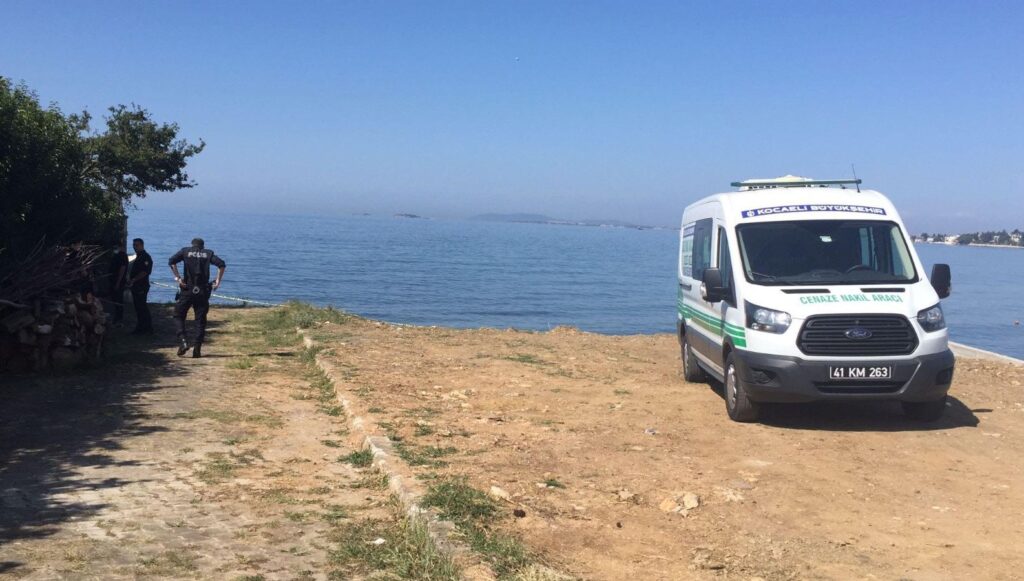 Gayrimenkul zenginini yatında öldürüp, cesedini sandığa koyarak denize atmışlar