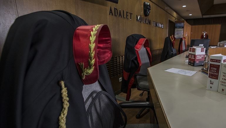 Hakim, kaldığı lojmanda ölü bulundu