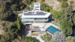 Hollywood’un ‘lanetli evi’ belgesele konu oldu: What Happened, Brittany Murphy?