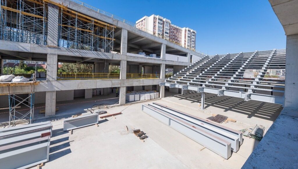 İzmir Opera Binası’nın yarısı tamamlandı