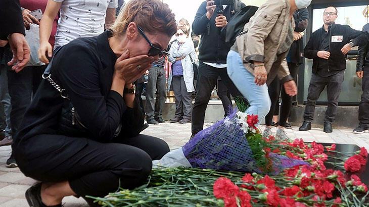 İzmir’de, depremde kaybedilen 117 kişi anıldı
