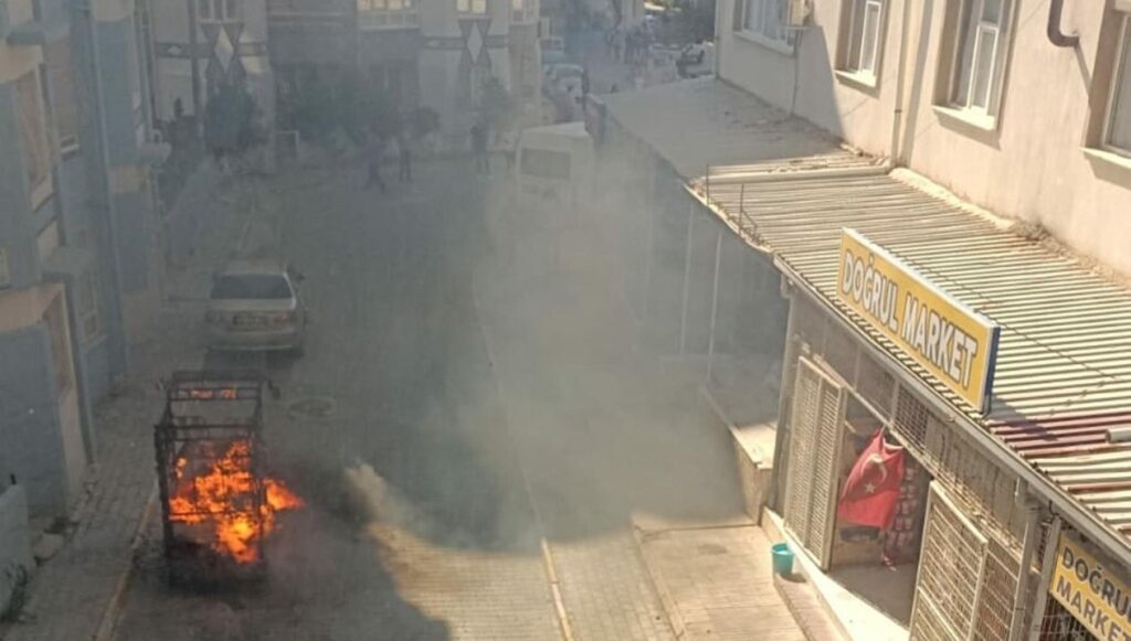 İzmir’de gerginlik: Yabancı uyruklu bir kişi, 17 yaşındaki Batuhan’ı bıçaklayarak öldürdü