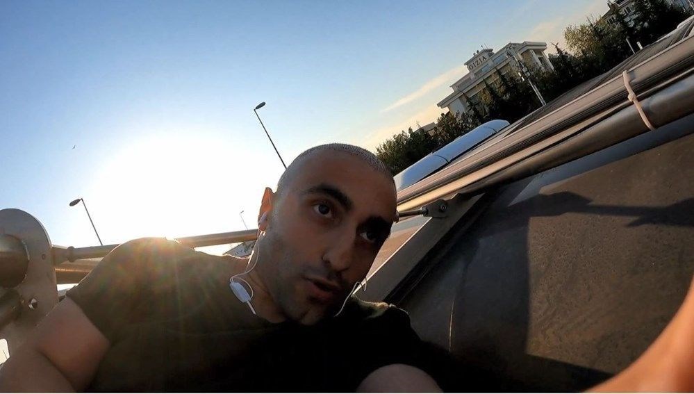 Metrobüsün üzerine atlayan Youtuber Yunus Emre Özer’e takipsizlik