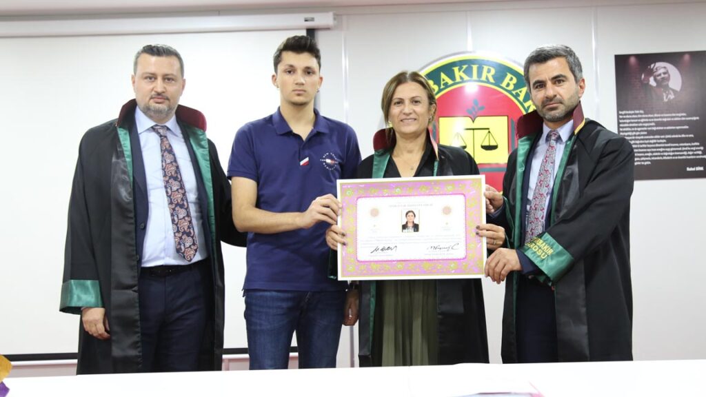 Türkan Elçi, avukatlık ruhsatını aldı