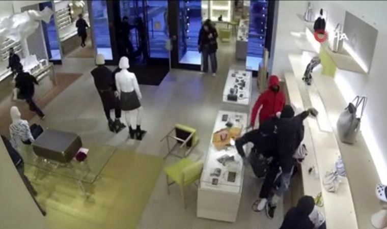 ABD’de Louis Vuitton mağazasında dakikalar içinde 100 bin dolarlık soygun