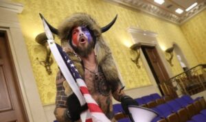 ABD’deki Kongre baskını: ‘Qanon Şamanı’ Jacob Chansley’e 3 yıl hapis cezası