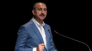 Adalet Bakanı Gül: Eleştiriden, eleştirmekten çekinmeyin