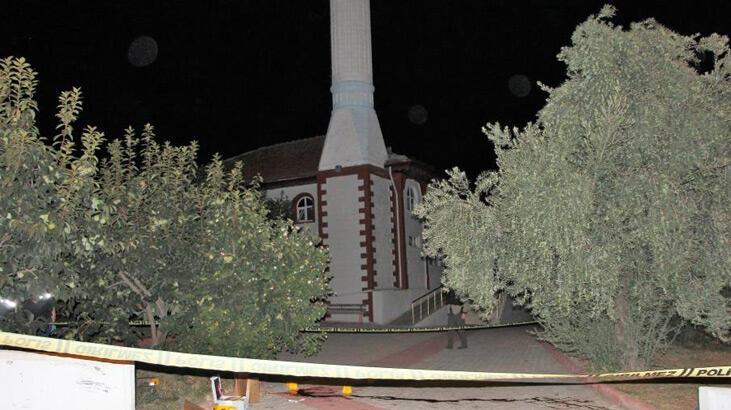 Camide kanlıları tarafından öldürülen kişinin katilleri yakalandı